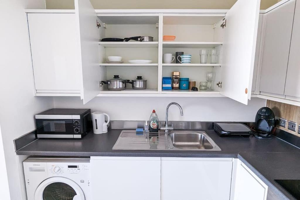 1 Bedroom City Centre Apartment 伯明翰 外观 照片